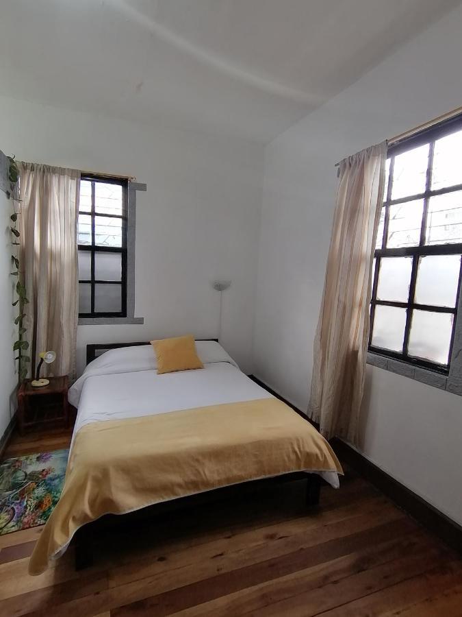 Galapagos Natural Life Hostel Quito Luaran gambar