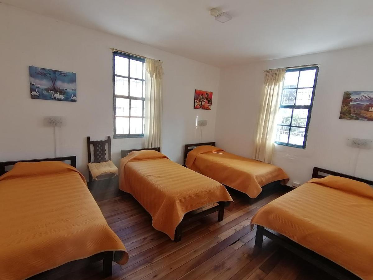 Galapagos Natural Life Hostel Quito Luaran gambar