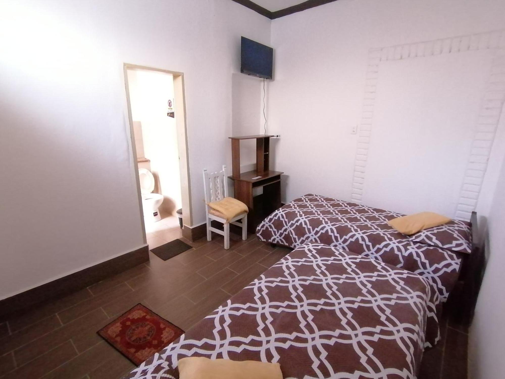 Galapagos Natural Life Hostel Quito Luaran gambar